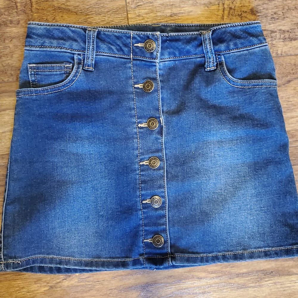 CAT AND JACK blue denim button up skirt